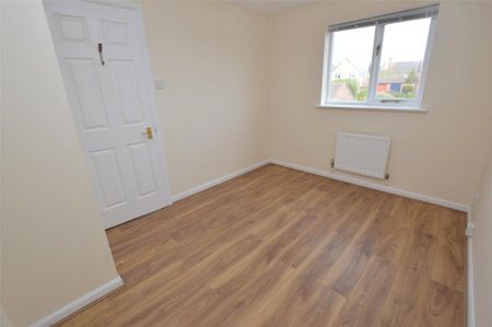 3 bedroom detached house to rent - Photo 3