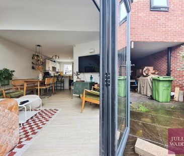3 bedroom terraced house to rent - Photo 5