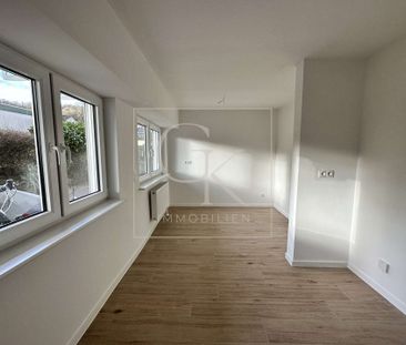 Erstbezug nach Modernisierung von geräumiger Souterrain-Wohnung (2 ... - Photo 1