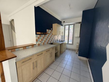 Location Appartement 5 pièces 86m² LE TREPORT 76470 - Photo 2