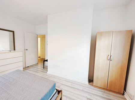 Room in a Shared House, Bradley House, E3 - Photo 3