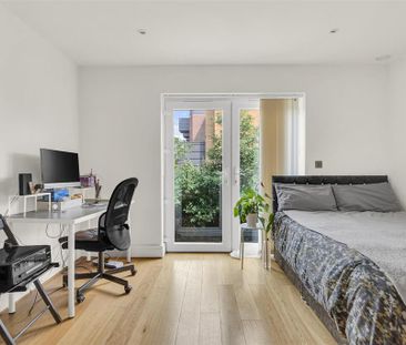 3 bedroom terraced house to rent - Photo 2