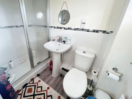 2 bedroom detached house to rent - Photo 2