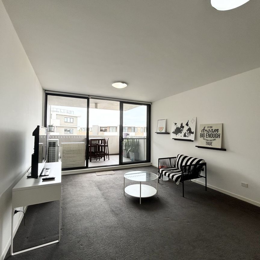 3 Beds Apartment With Fully Furnished For Rent - Photo 1