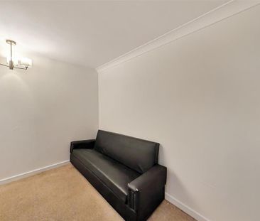 3 bedroom apartment to rent - Photo 1