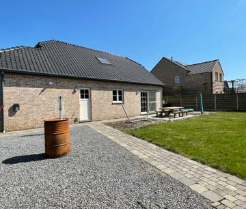 Gezellige gezinswoning met 4 slaapkamers en ruime tuin - Photo 2
