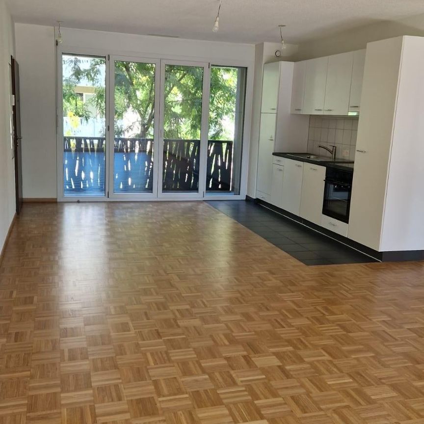 Appartement de 5 pièces au 1er étage Parking obligatoire de CHF 175.00 - Photo 1