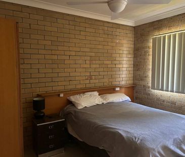 Unit in quiet complex - Fully Furnished - Photo 1