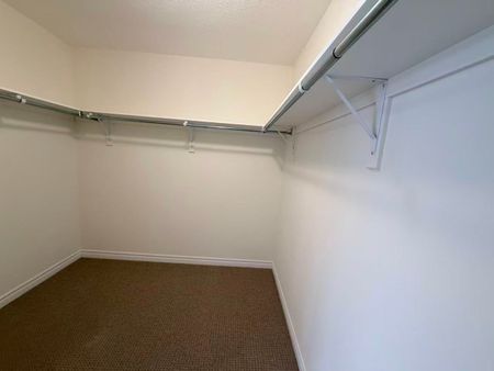 For Lease - 693 Ribstone Court, Oshawa, Ontario - Photo 5