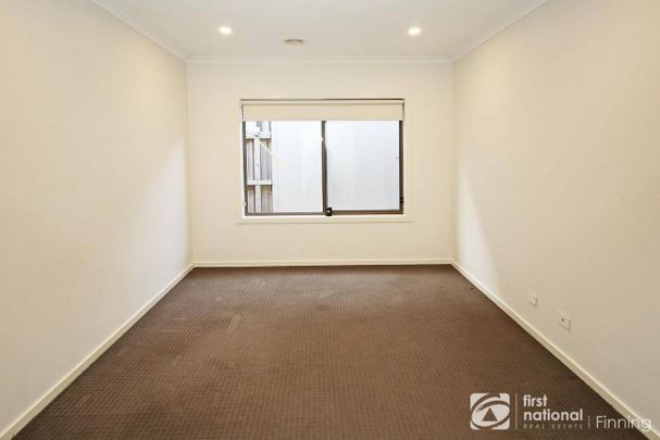 Perfectly Positioned Family Home - Photo 1