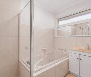 12 Ballantyne Street, Burwood East - Photo 6