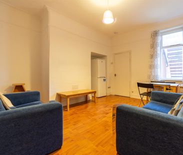 2 bed flat to rent in Helmsley Road, Sandyford, NE2 - Photo 2