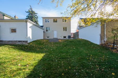 For Lease - 8 Clearview Heights Unit# Walkup Basement, Toronto, Ontario - Photo 5