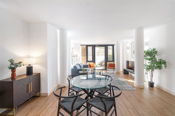 St Georges Apartments, Brentford, TW8 flat to rent - Photo 1