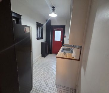 For Lease - 4 Hyde Park Avenue Unit# 10, Hamilton, Ontario - Photo 5