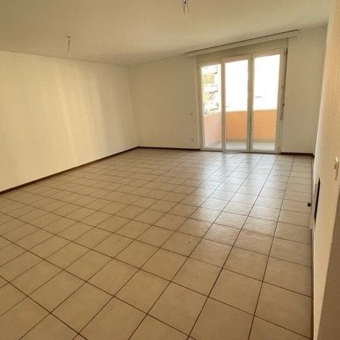 Rent a 1 ½ rooms apartment in Roveredo - Photo 1