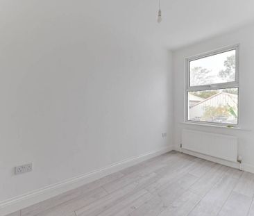 4 bedroom terraced house to rent - Photo 2