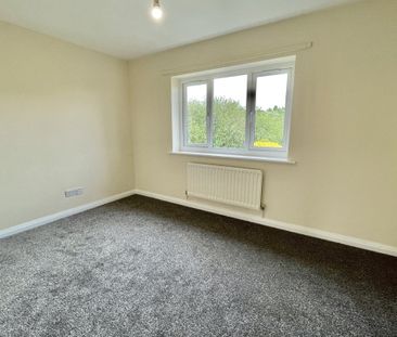 Stanley Park Court - Photo 2