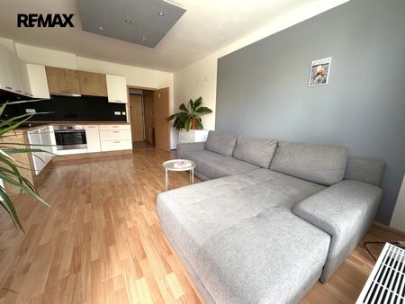 Pronájem bytu 2+kk v osobním vlastnictví 50 m², Hostivice - Photo 3