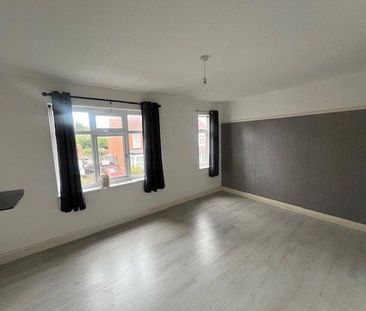 2 bedroom semi-detached house to rent - Photo 3