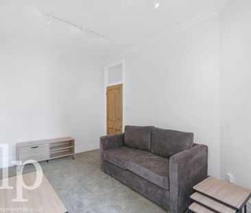 1 Bedroom Apartment, Charing Cross Road, London, Covent Garden, WC2H - Photo 1