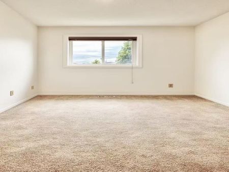 For Lease - 4230 Perivale Road Unit# Main&upper level, Mississauga, Ontario - Photo 3