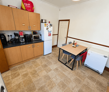 1 bedroom in a house share to rent - Photo 6