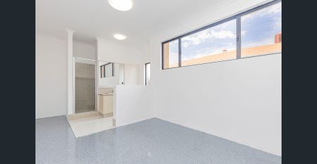 Large Family Home - Photo 4