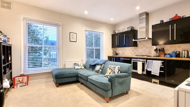 110 Lordship Lane, London, SE22 - Photo 1