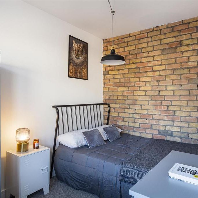 6 bedroom house to rent - Photo 1