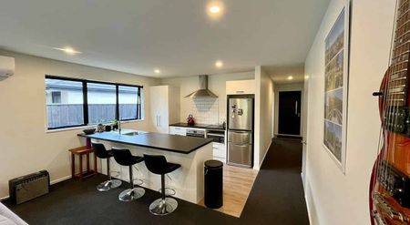 Ravenswood with a view - Photo 4