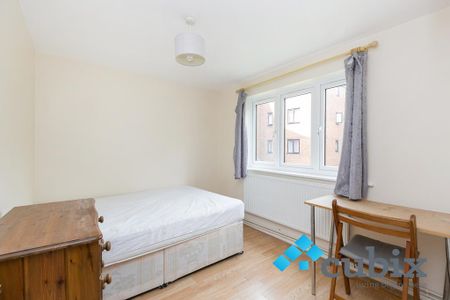 3 bedroom flat to rent - Photo 4