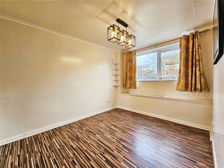 Budebury Road, Staines-upon-Thames, Surrey, TW18 2AX - Photo 5