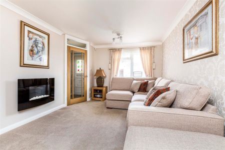 Helm Close, Gosport - Photo 2