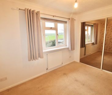 2 bedroom Semi-Detached House to rent - Photo 2