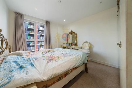 Flat , Aylesbury House, Hatton Road, Wembley - Photo 4