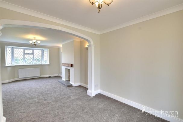 3 bedroom semi-detached house to rent - Photo 1