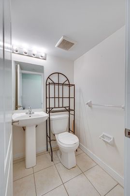 For Lease - 100 Parrotta Drive Unit# 85, Toronto, Ontario - Photo 1