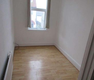 Ronald Park Avenue, Westcliff On Sea, SS0 - Photo 2