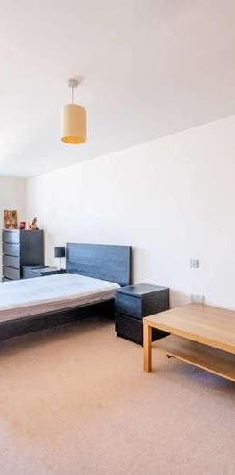 Stane Grove, Clapham North, SW9 - Photo 1