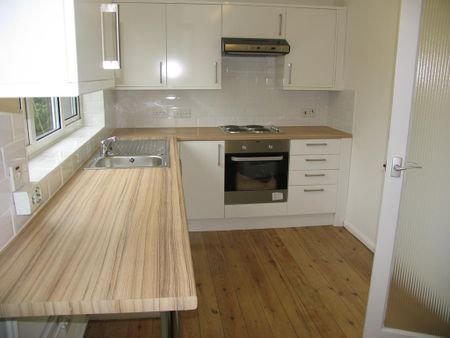 2 bedroom terraced house to rent - Photo 4