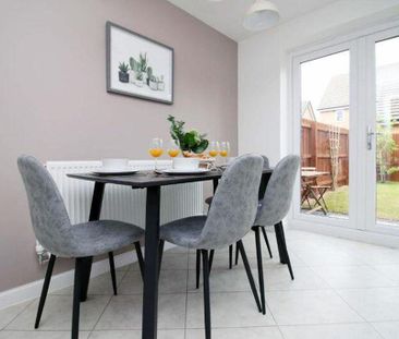 3 bedroom semi-detached house to rent - Photo 4
