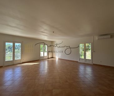 NÎMES – SECTEUR TERRES DE ROUVIÈRE / ROUTE D’UZÈS – MAISON A LOUER P4 134 M² AVEC JARDIN - Photo 3