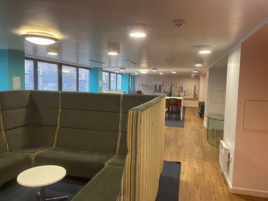 Studio Flat, Bath Street, G2 - Photo 1