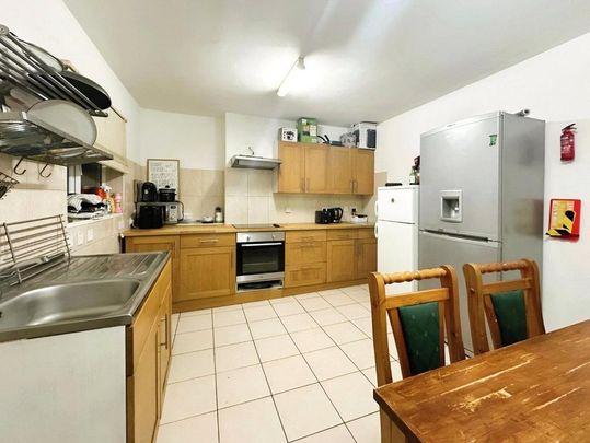 5 bedroom terraced house to rent - Photo 1