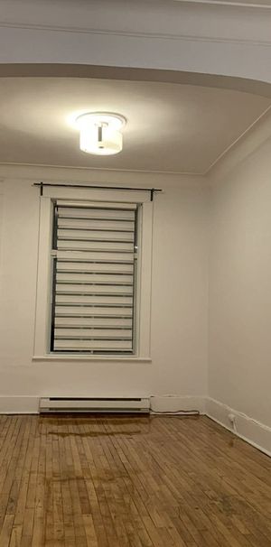 Très Grand 5 1/2 (superficie ( 6 1/2) - Photo 1