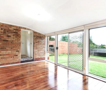 THREE BEDROOM HOME - PERFECT LOCATION! - Photo 1