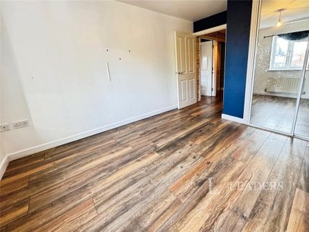 2 bedroom flat to rent - Photo 2