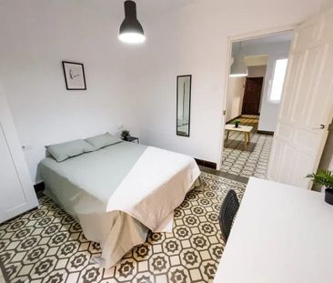 Calle Bustos Tavera, Sevilla, Andalusia 41003 - Photo 2