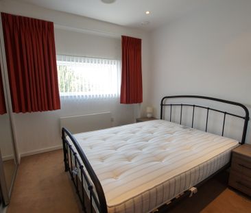 2 bedroom Apartment to let - Photo 6